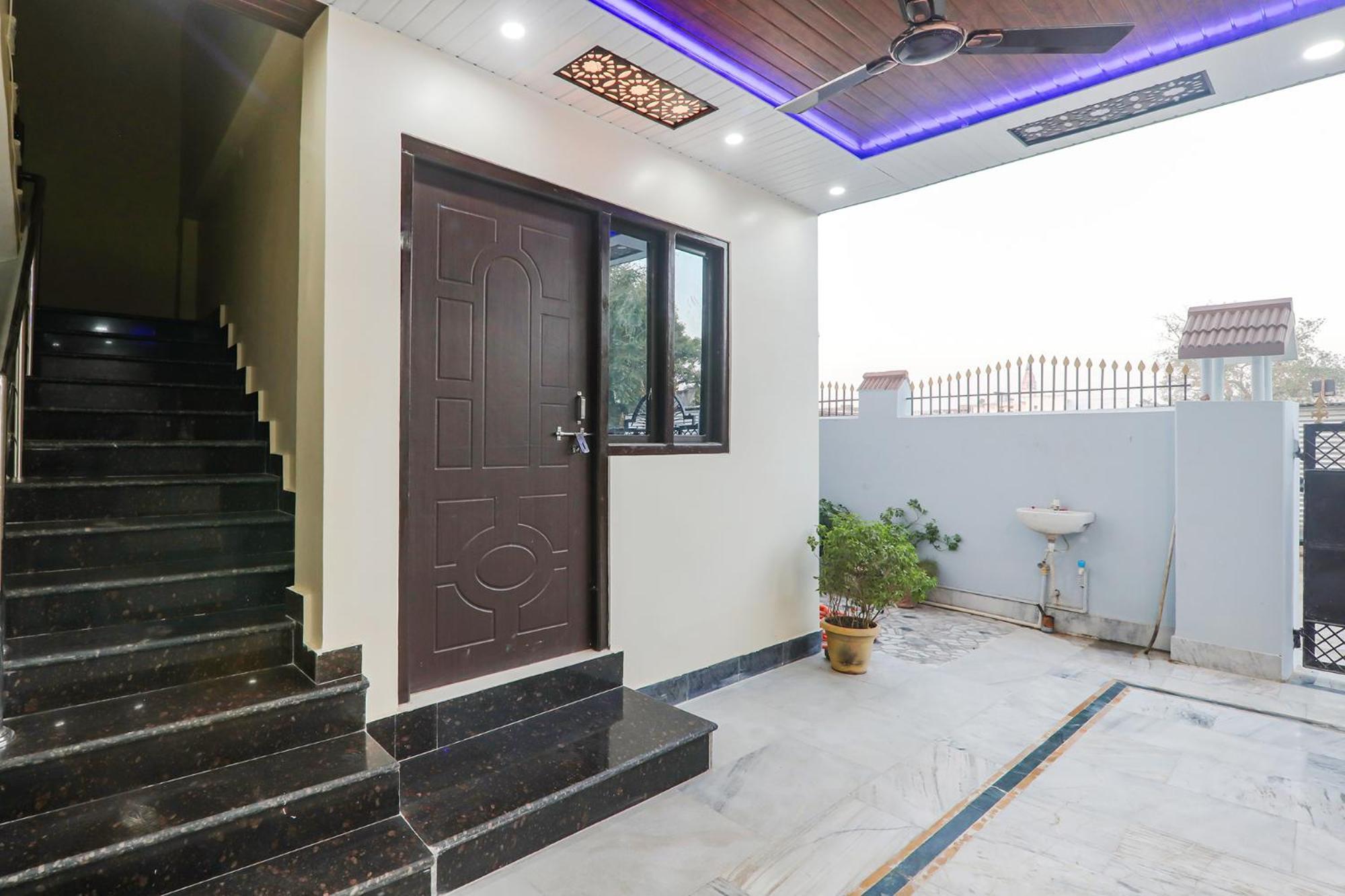 Fabexpress Awadh Inn - 400M From Shri Ram Janam Bhumi Ayodhya المظهر الخارجي الصورة