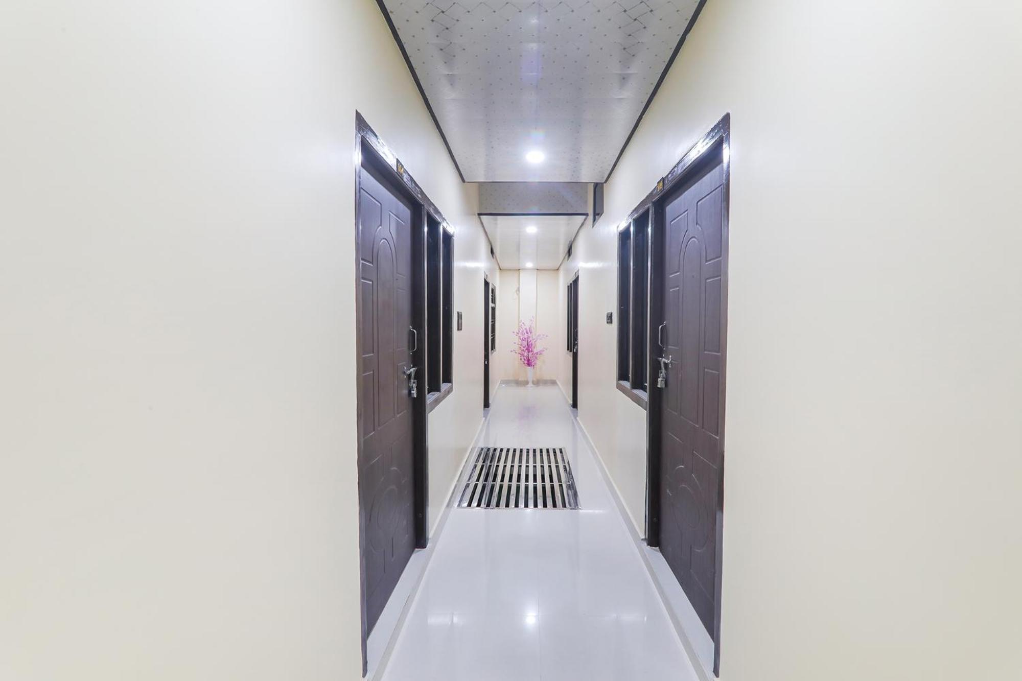 Fabexpress Awadh Inn - 400M From Shri Ram Janam Bhumi Ayodhya المظهر الخارجي الصورة